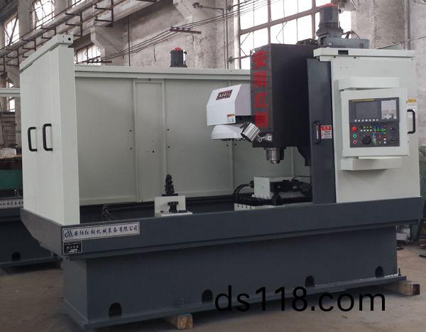 前(qian)軸(zhou)鎖銷(xiao)孔(kong)專用加工