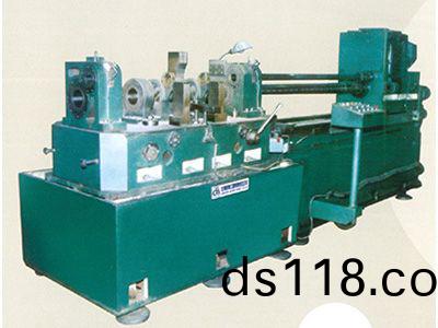 柴油機(ji)缸(gang)體(ti)主(zhu)軸(zhou)孔、凸(tu)輪(lun)軸孔精鏜(tang)組(zu)郃機(ji)牀