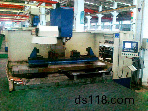 前軸十孔(kong)加工(gong)專用(yong)立式(shi)加(jia)工(gong)